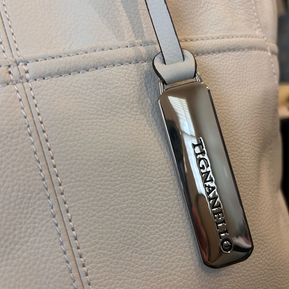 Tignatello white pebbled leather tote bag - Picture 6 of 16